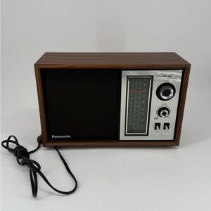 Vintage Panasonic Radio Model 6286 Wood Faux Wood Retro MCM Works